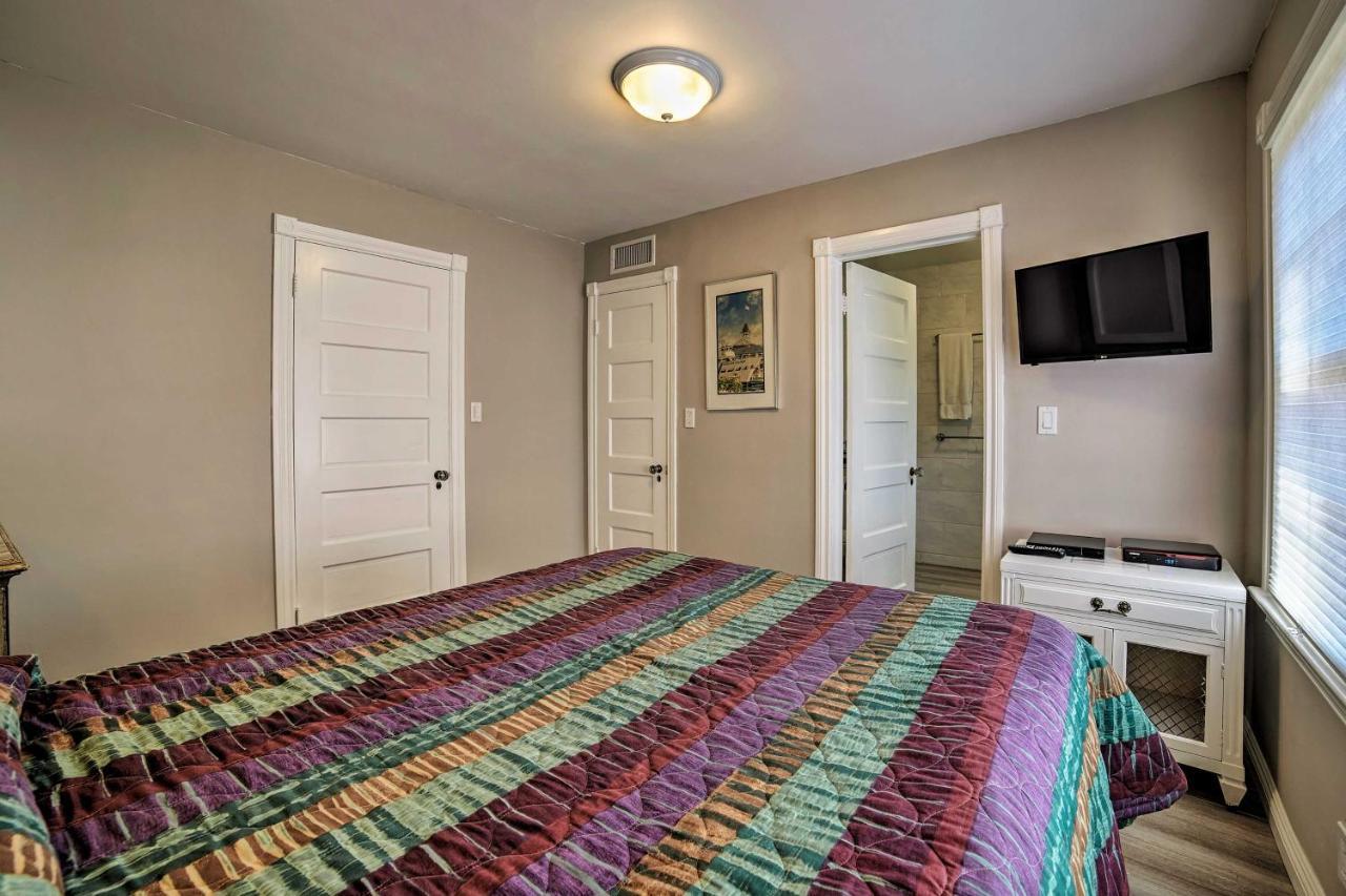 Updated Home On Catalina Island Walk To The Coast Авалон Екстериор снимка