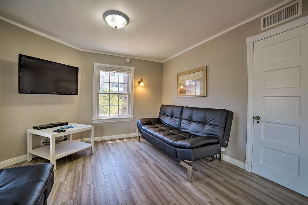 Updated Home On Catalina Island Walk To The Coast Авалон Екстериор снимка