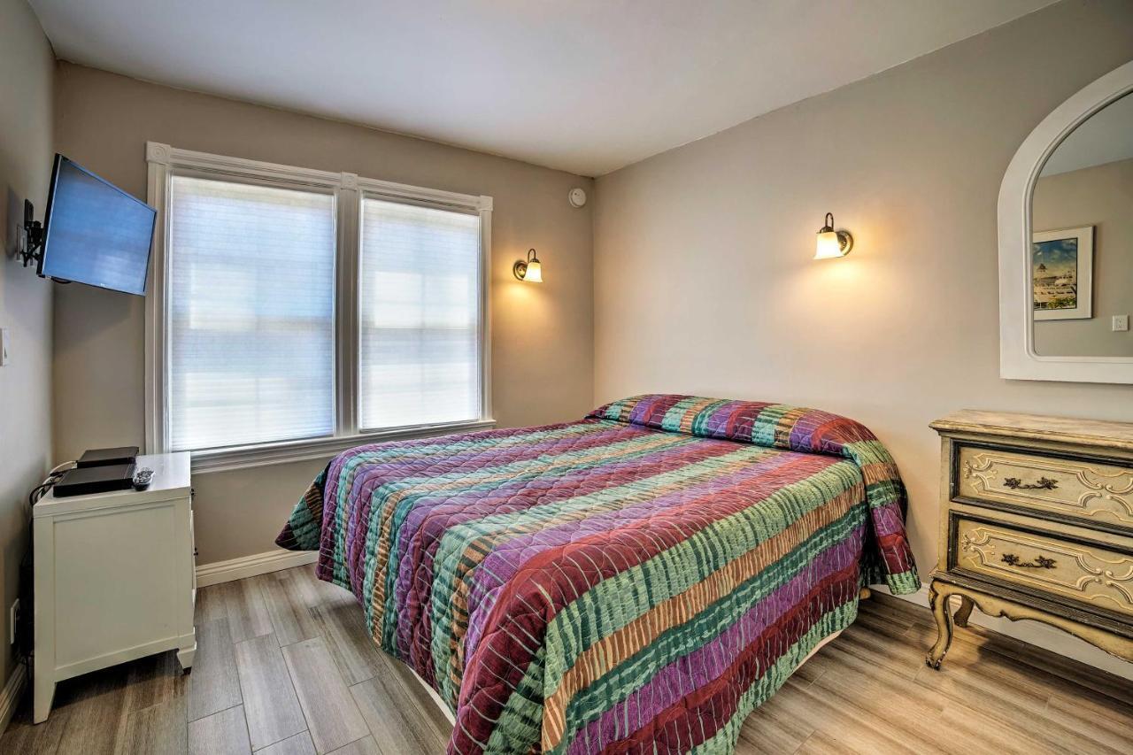 Updated Home On Catalina Island Walk To The Coast Авалон Екстериор снимка